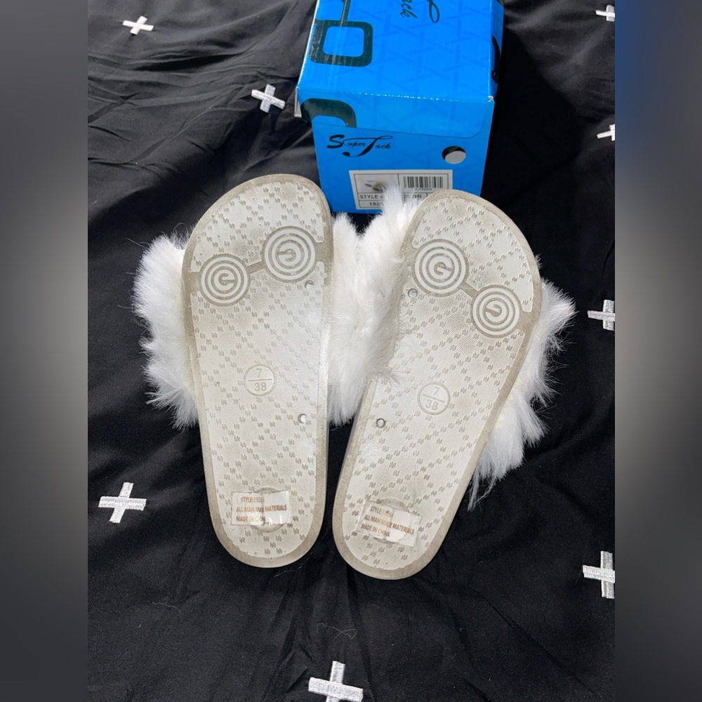 Fur Slides - Picture 5 of 6